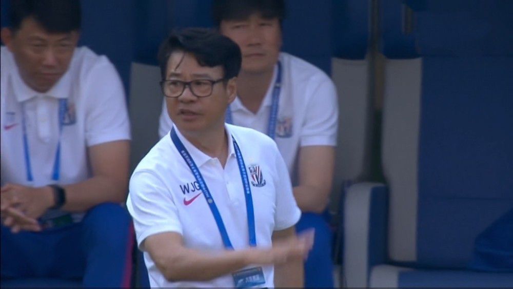 充满魅惑的小姨子